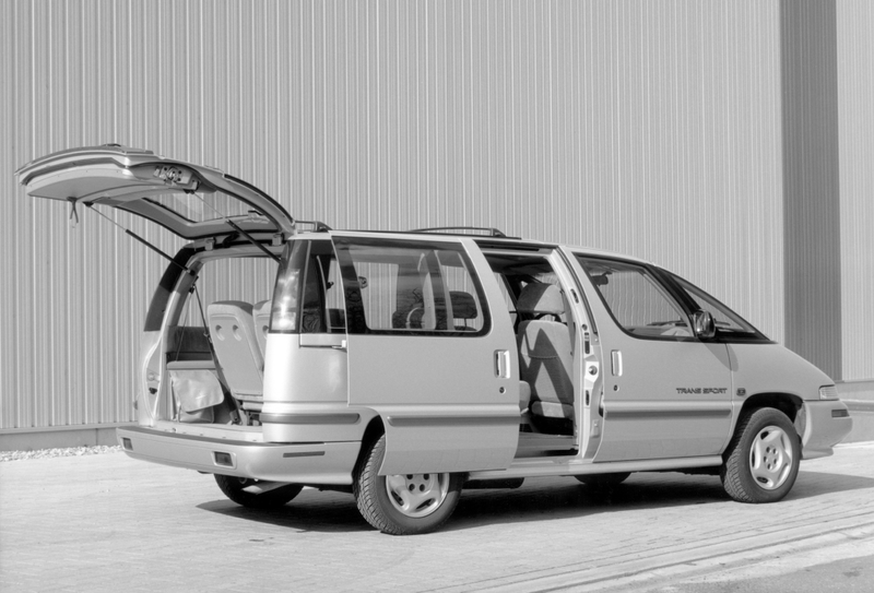 Illustration for article titled Was This GM Minivan The Greatest Letdown In Automotive History?